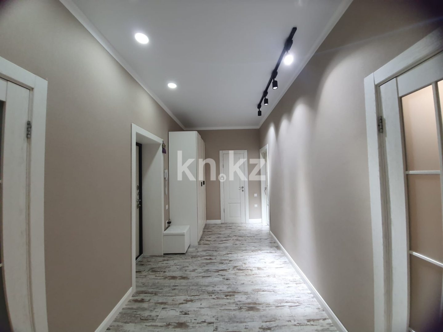 Продажа 3-комнатной квартиры, 90 м², пр. Сейфуллина, дом  10 в Караганде - фото 10