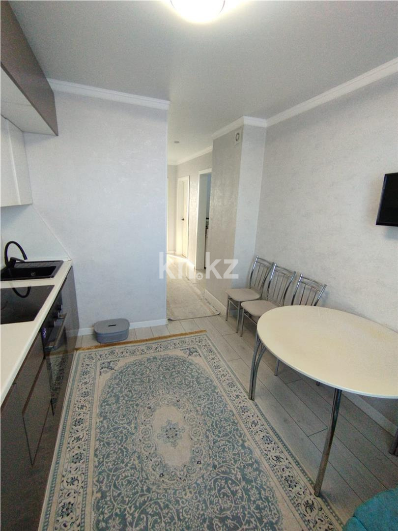 Продажа 3-комнатной квартиры, 70 м² - Продажа  трехкомнатных квартир в Караганде на Юго-Востоке фото 2 из 14