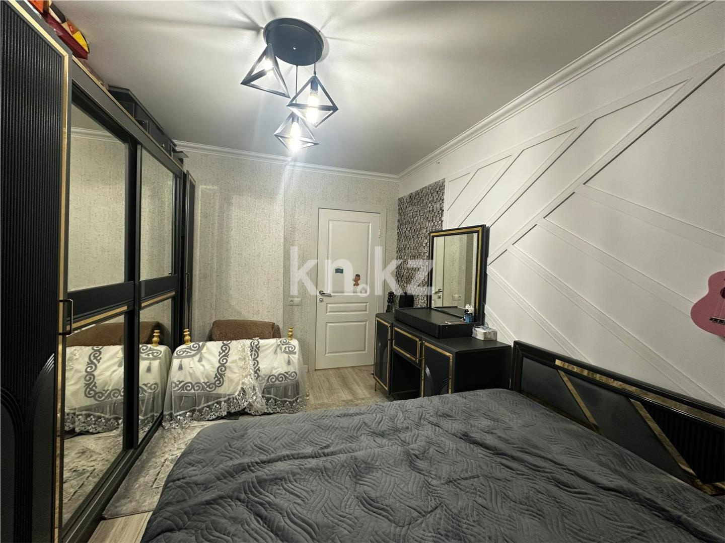 Продажа 4-комнатной квартиры, 91 м², мкр. 8-й мкр. - Продажа квартир в Темиртау фото 4 из 16