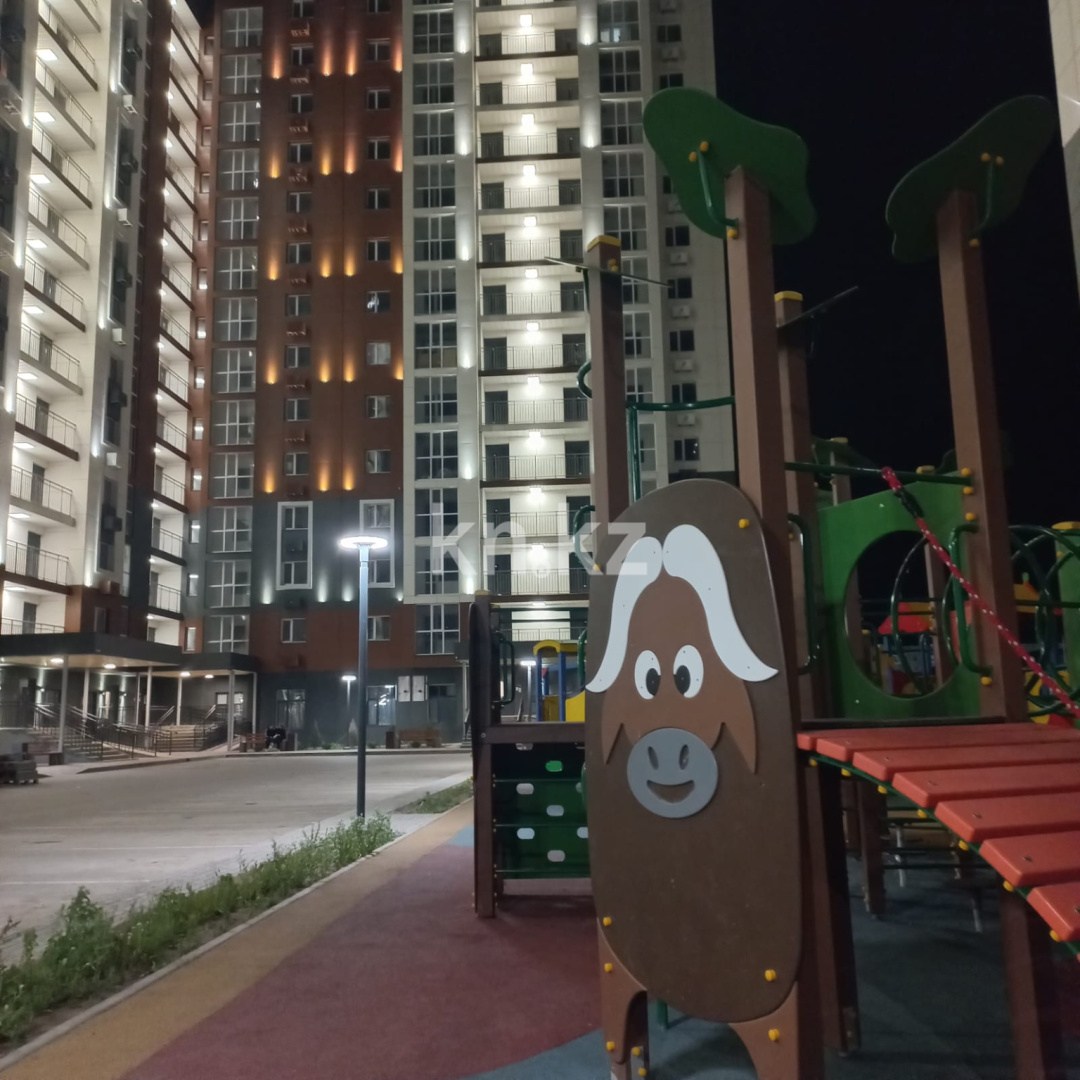 Продажа 2-комнатной квартиры, 43 м², ул. Муканова, дом  78/3 - Продажа  двухкомнатных квартир в Караганде без посредников фото 1 из 18