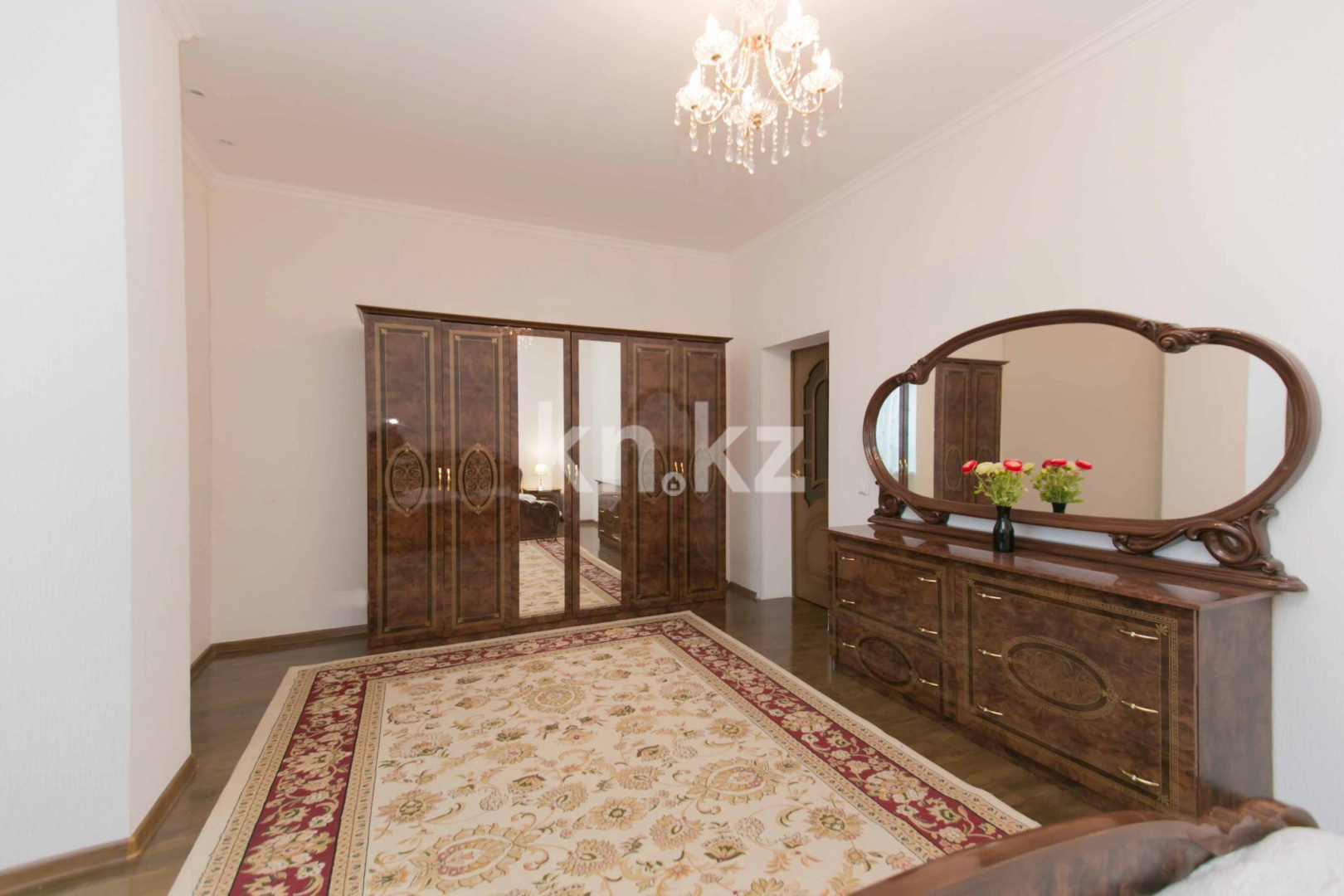 Аренда 2-комнатной квартиры посуточно, 90 м², ул. Сарайшык, дом  34 - ул. Акмешит - Продажа домов, коттеджей в Уральске фото 10 из 20