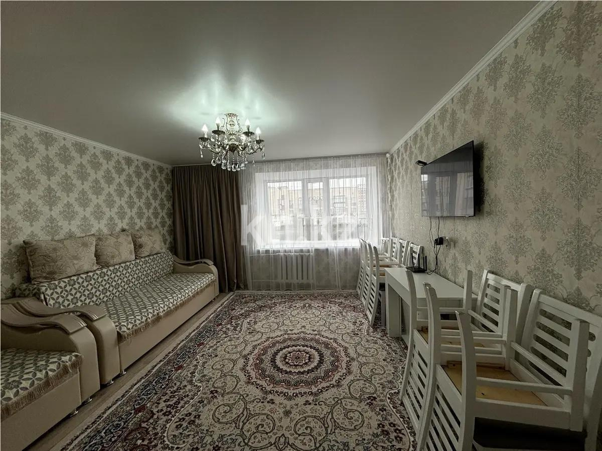 Продажа 4-комнатной квартиры, 80 м², ул. Гапеева, дом  3/2 - Продажа  четырехкомнатных квартир в Караганде без посредников фото 1 из 8