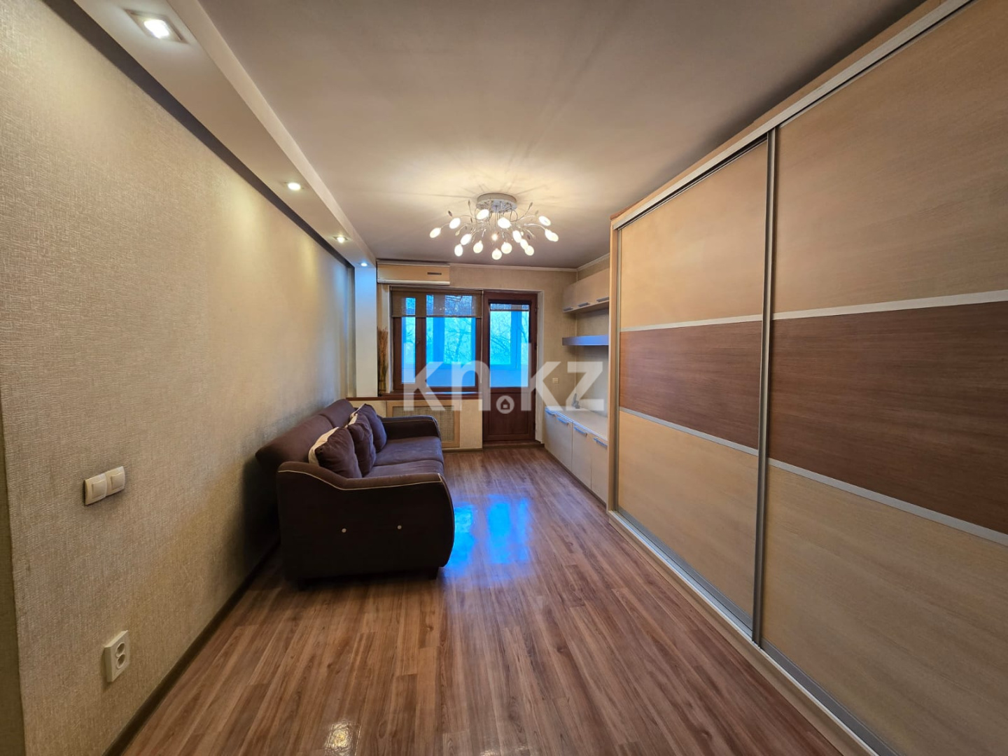 Продажа 3-комнатной квартиры, 59.3 м², мкр-н Аксай-2 в Алматы - фото 3