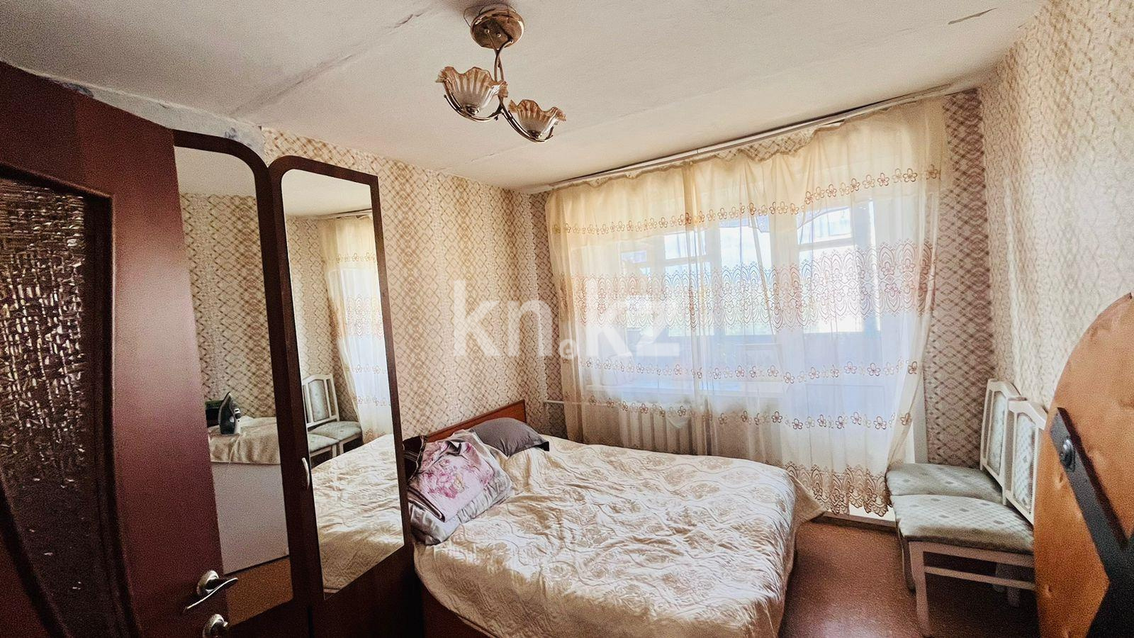 Продажа 4-комнатной квартиры, 63 м², мкр-н 14 - Продажа квартир в Караганде фото 6 из 19