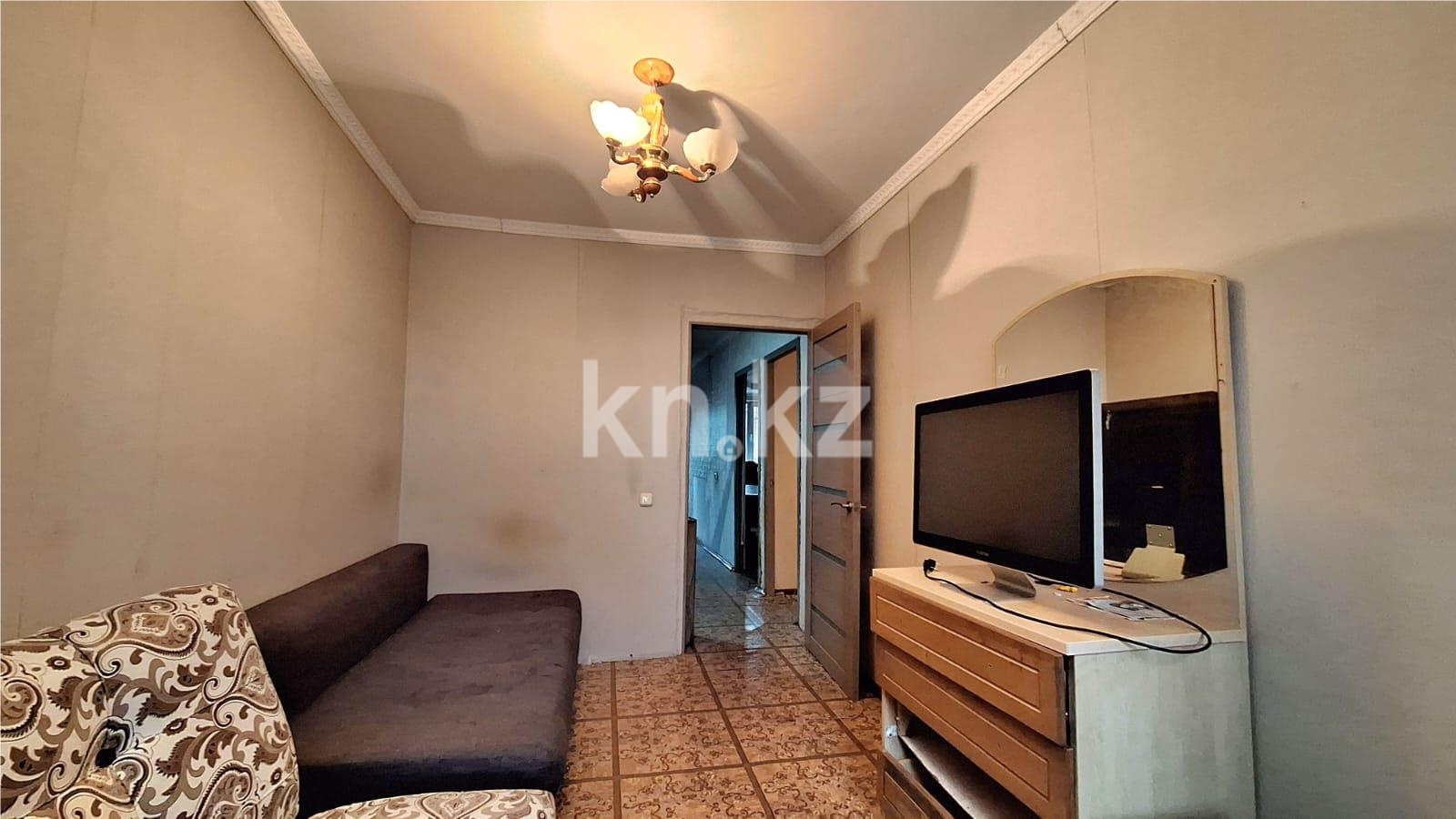 Продажа 3-комнатной квартиры, 63 м², мкр-н 16, дом  49 - Продажа квартир в Караганде фото 6 из 9