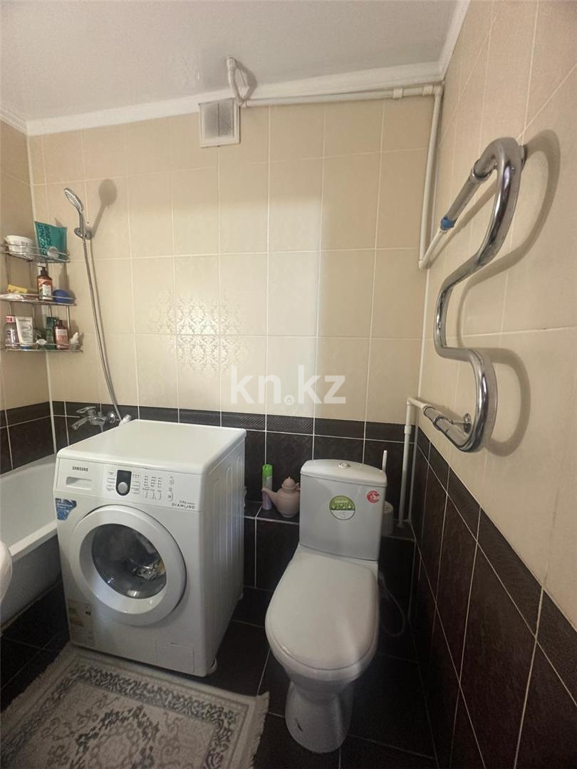 Продажа 3-комнатной квартиры, 64 м², ул. Язева в Караганде - фото 11