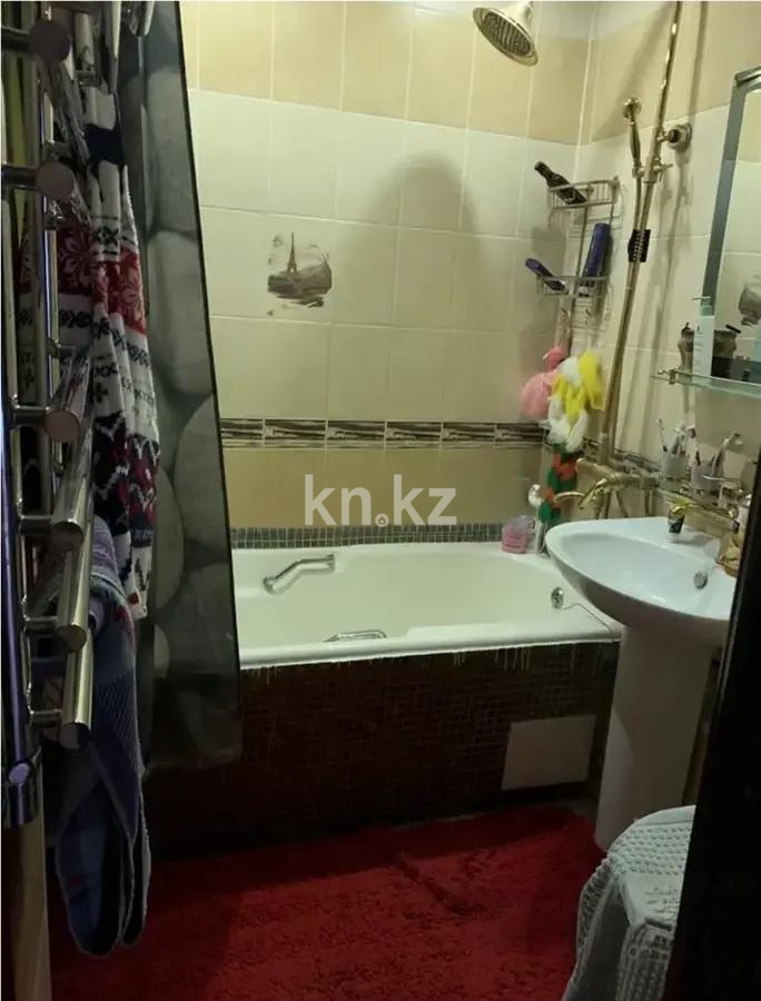 Продажа 4-комнатной квартиры, 84 м², мкр-н Аксай-3а, дом  50 в Алматы - фото 4