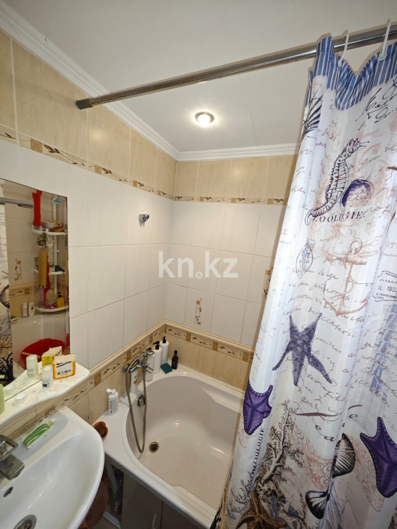 Продажа 3-комнатной квартиры, 60 м², пр. Республики, дом  32 - Продажа квартир в Караганде фото 10 из 12