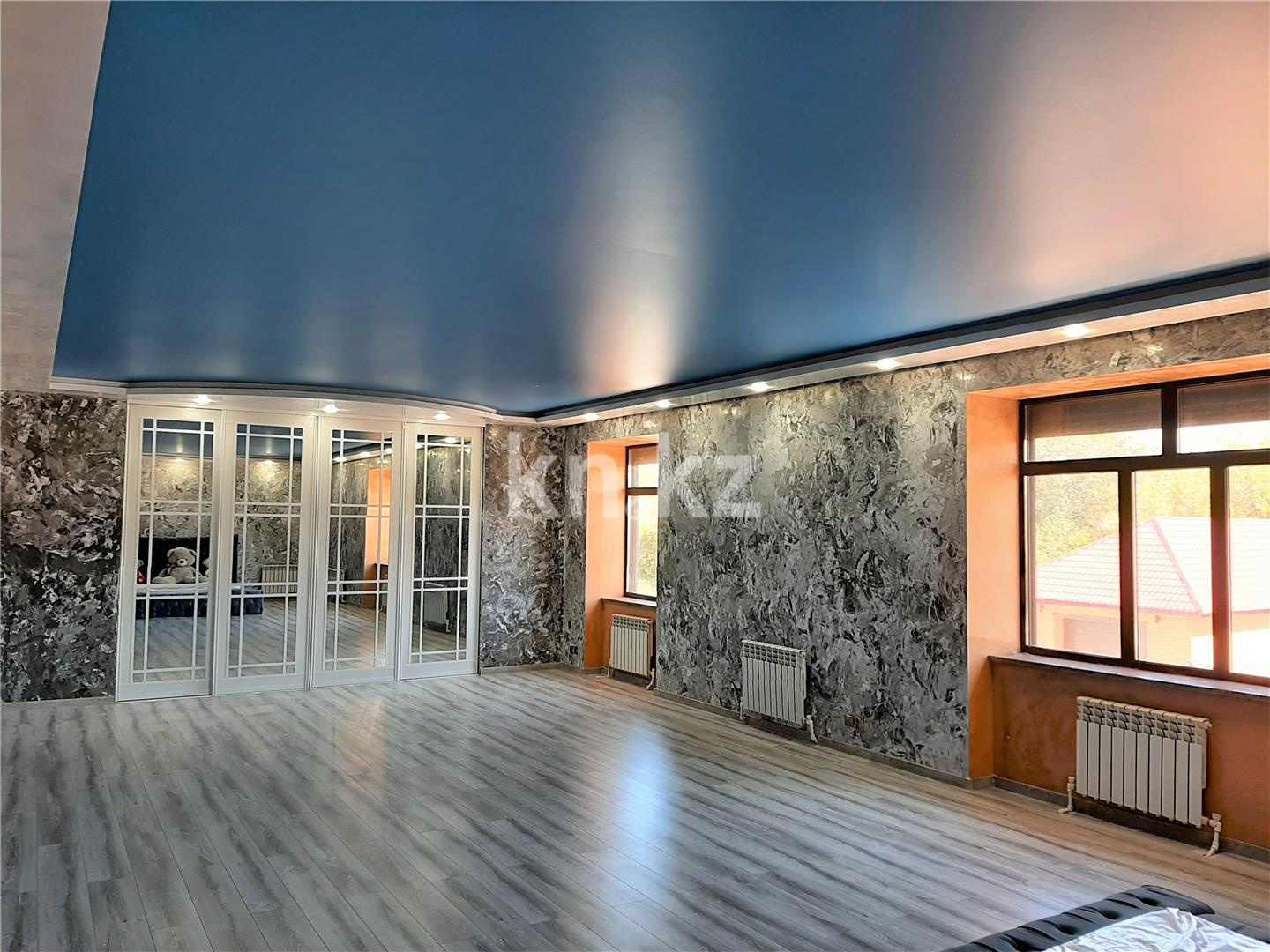 Продажа 5-комнатного дома, 371 м² - Продажа домов, коттеджей в Темиртау - страница 3 фото 1 из 37