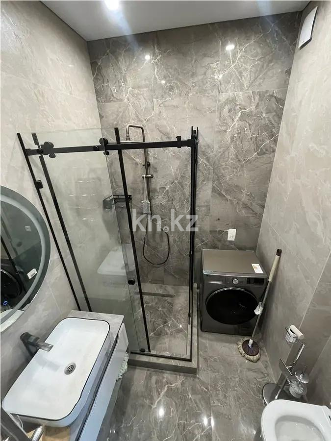 Продажа 2-комнатной квартиры, 69 м², ул. Утеген батыра, дом  11д в Алматы - фото 3