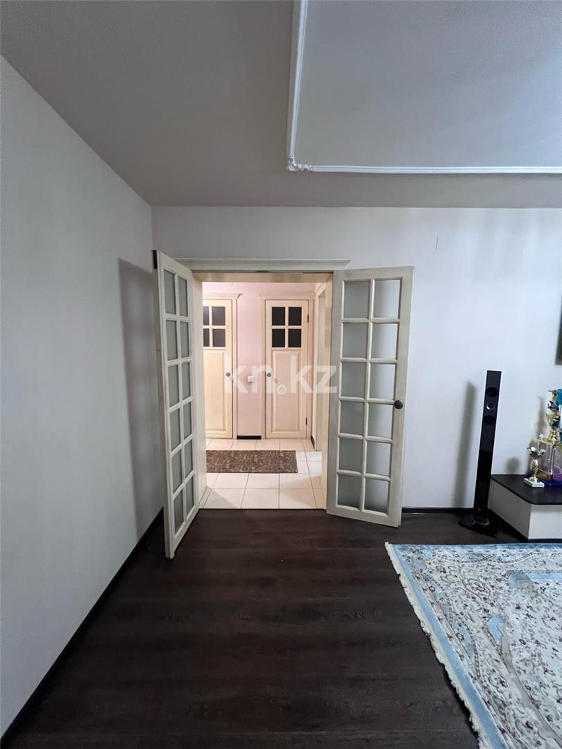 Продажа 3-комнатной квартиры, 68 м², пр. Шахтеров, дом  31 в Караганде - фото 15