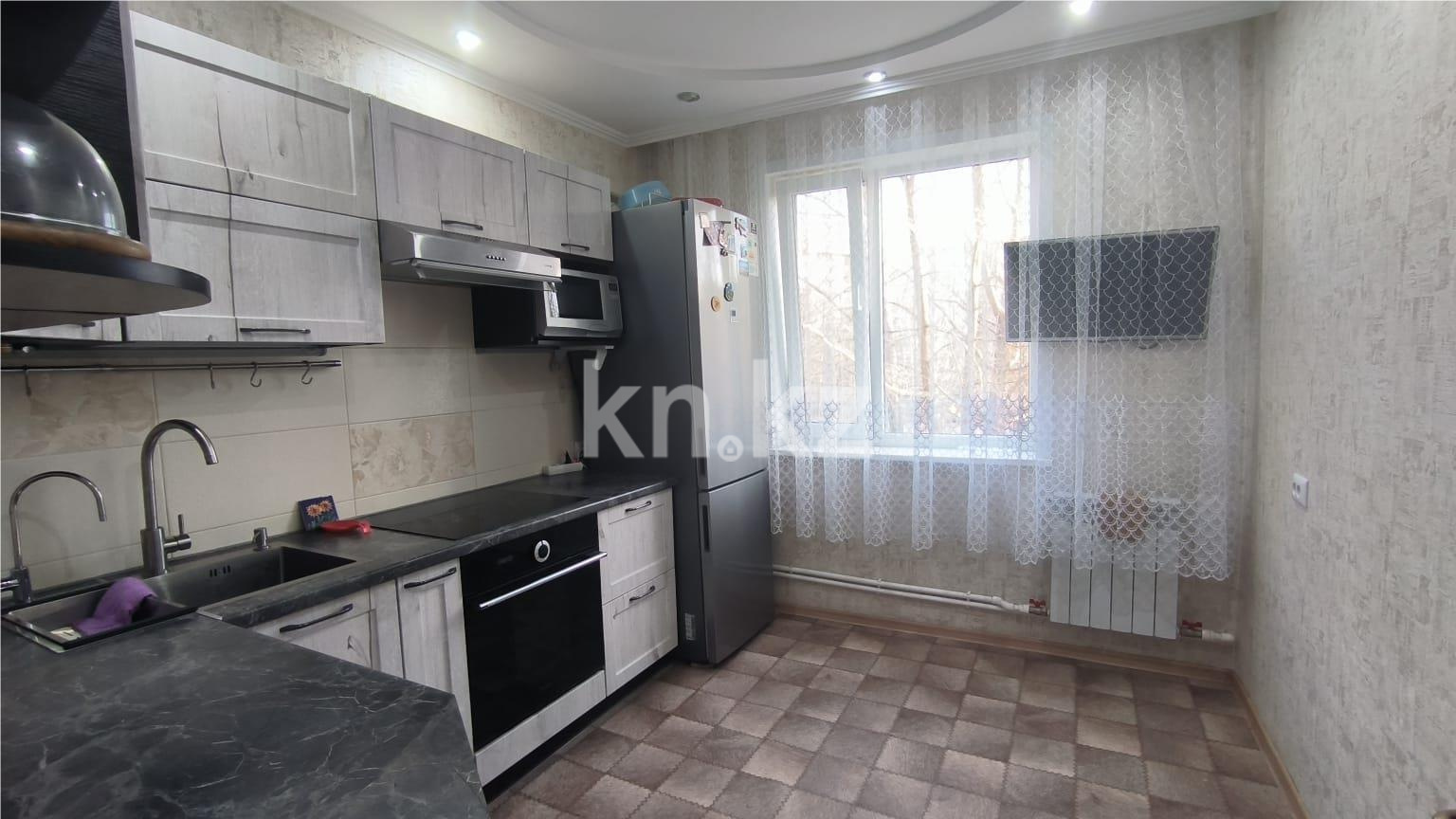 Продажа 4-комнатной квартиры, 76 м², мкр-н Гульдер-1 в Караганде - фото 11