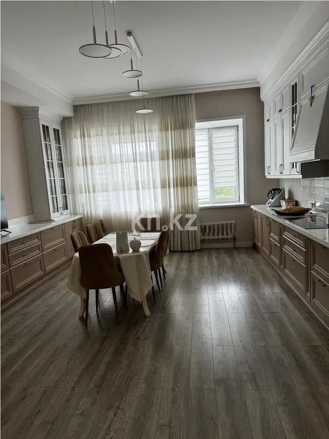 Продажа 4-комнатной квартиры, 220 м² в Астане - фото 4