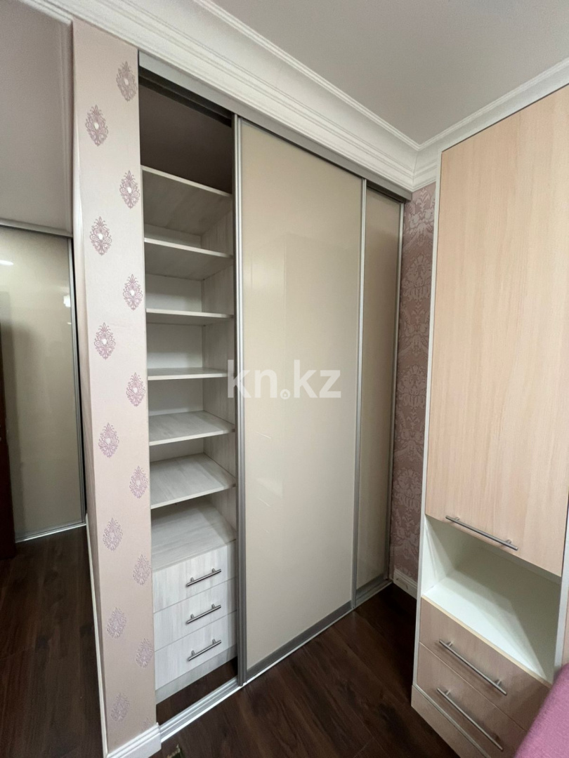 Продажа 4-комнатной квартиры, 122 м², пр. Республики - Продажа  четырехкомнатных квартир в Караганде фото 12 из 21