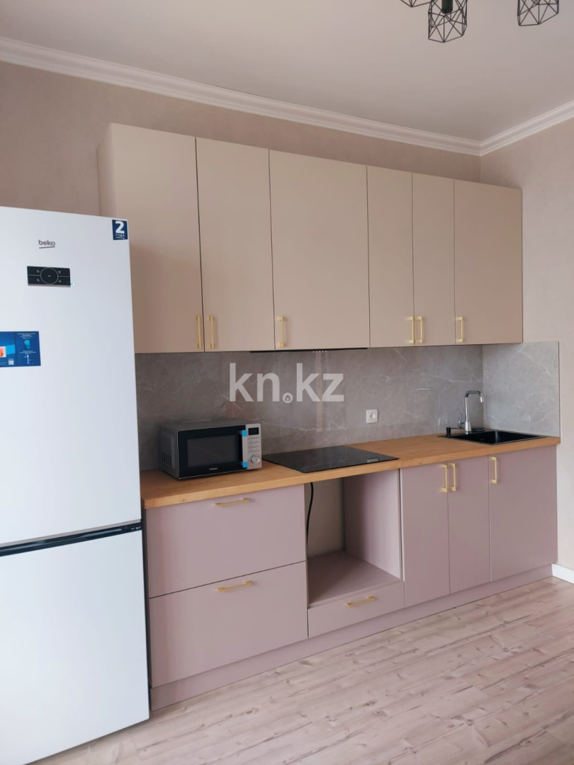 Аренда 1-комнатной квартиры, 45 м², ул. А-52, дом  8 - ул. Жургенова - Аренда квартир помесячно в Казахстане фото 1 из 9