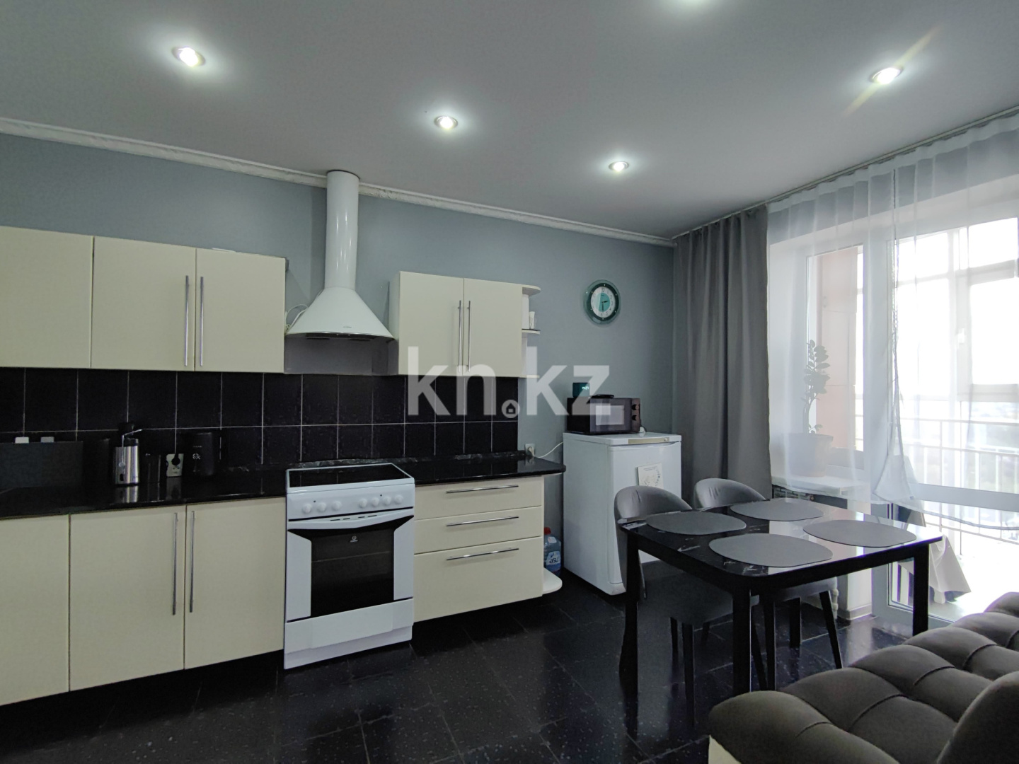 Продажа 4-комнатной квартиры, 122 м², пр. Республики, дом  40 - Продажа  четырехкомнатных квартир в Караганде фото 14 из 32