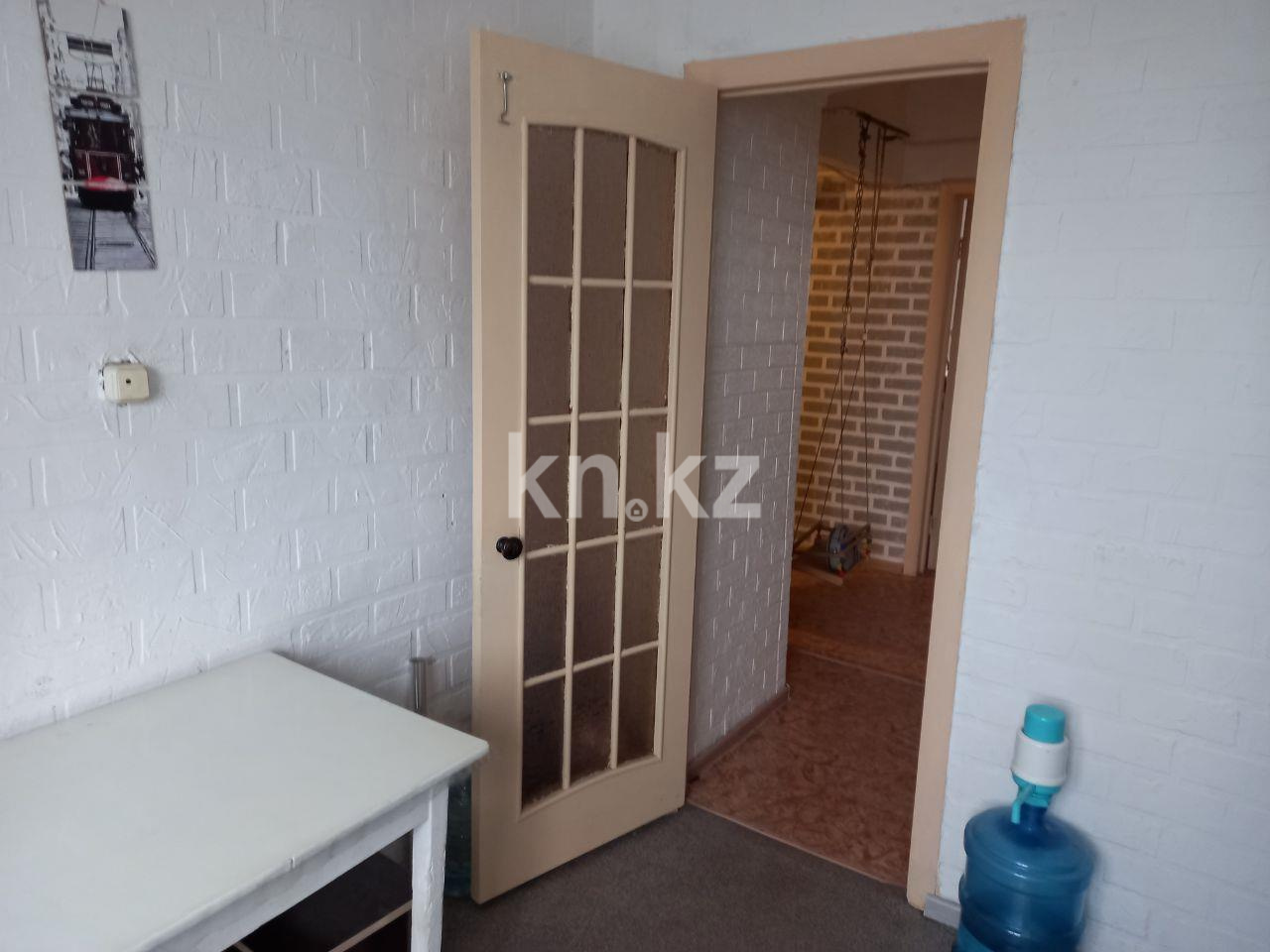 Продажа 3-комнатной квартиры, 64 м², мкр-н Гульдер-1, дом  9 - Продажа  трехкомнатных квартир в Караганде с фото фото 12 из 12