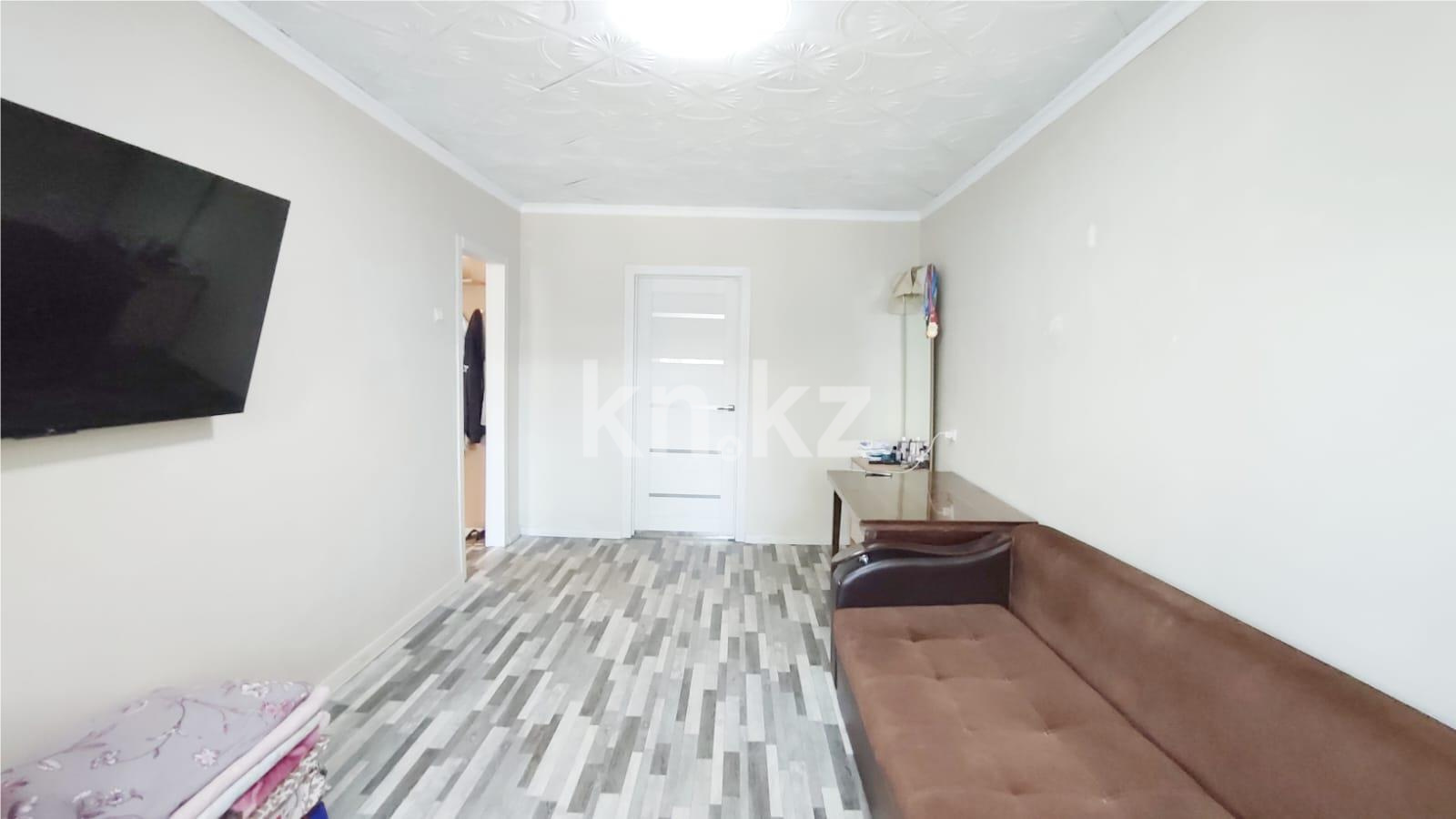 Продажа 2-комнатной квартиры, 46 м², мкр-н Восток-2 - Продажа  двухкомнатных квартир в Караганде фото 2 из 13