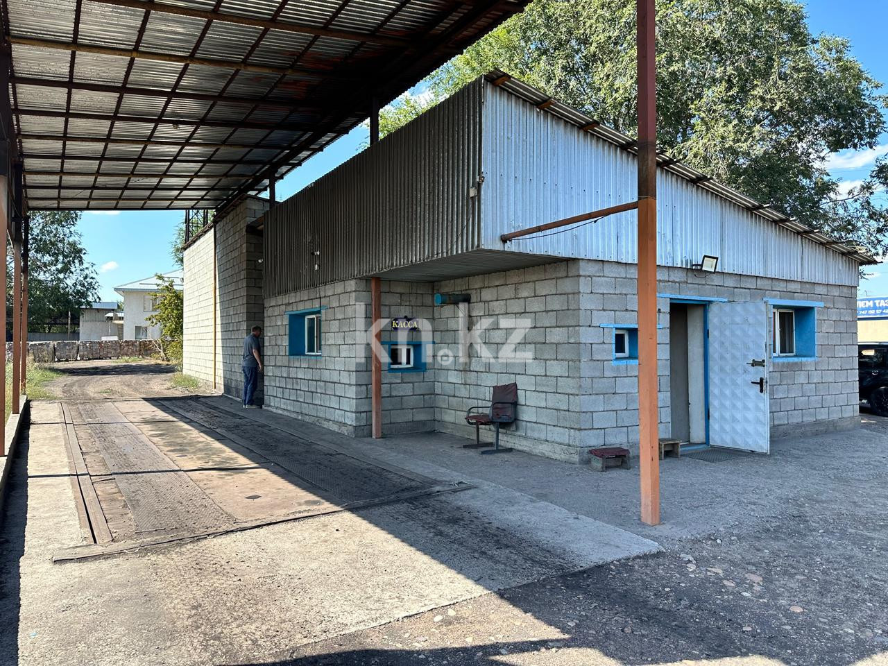 Продажа , 67 сот., пр. Жибек жолы - Продажа баз, складов и промышленной недвижимости в Алматы с фото фото 3 из 12