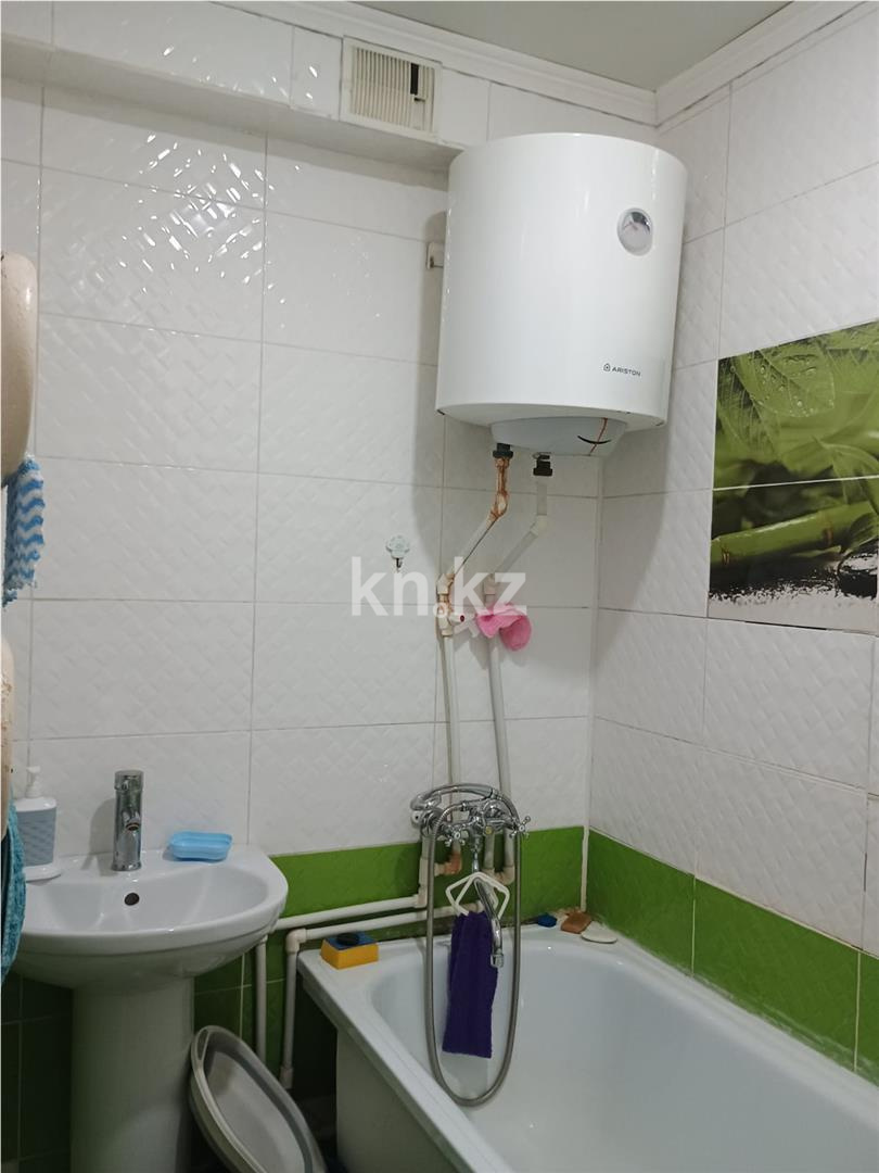 Продажа 3-комнатной квартиры, 63 м², мкр-н 16 - Продажа квартир в Караганде фото 8 из 13