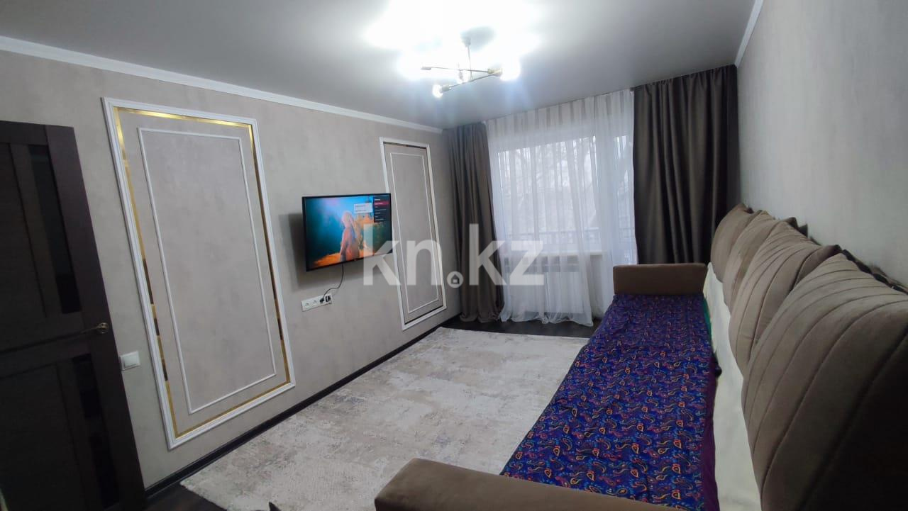 Продажа 2-комнатной квартиры, 43 м², мкр-н 17 - Продажа квартир в Караганде фото 2 из 11