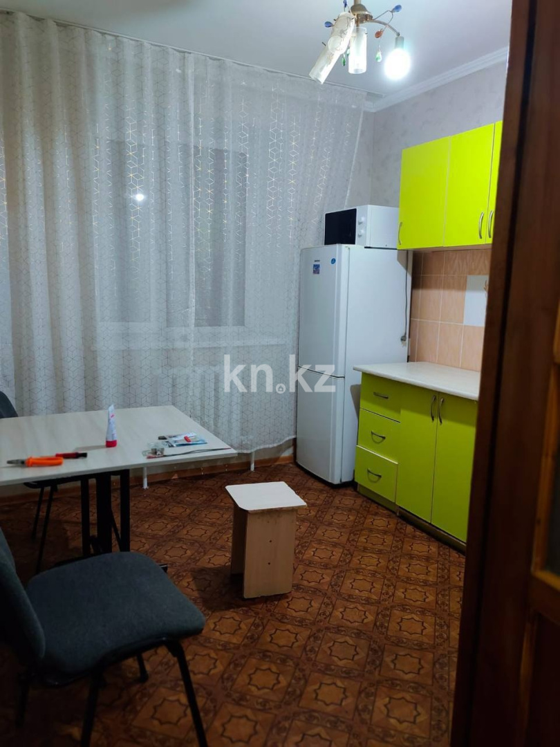 Аренда 1-комнатной квартиры, 40 м² в Астане