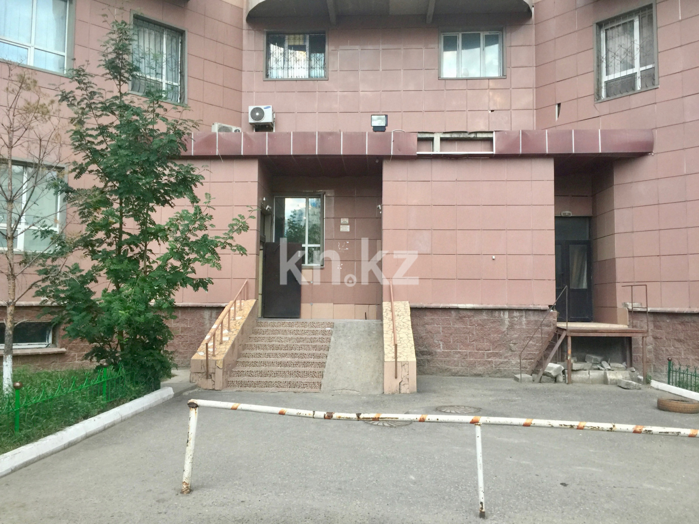 Продажа 3-комнатной квартиры, 105 м², ул. Валиханова, дом  5 в Астане - фото 11