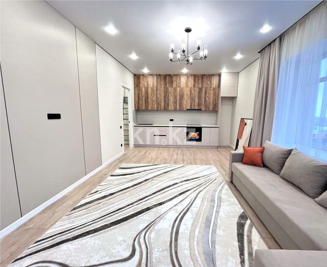 Продажа 3-комнатной квартиры, 70 м², ул. Муканова - Продажа и аренда недвижимости в Караганде фото 1 из 31