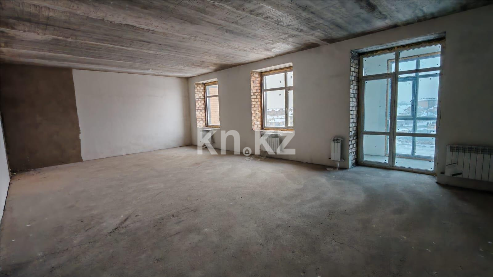 Продажа 4-комнатной квартиры, 117 м², ул. Букетова, дом  3 в Караганде - фото 2