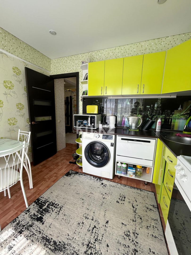 Продажа 2-комнатной квартиры, 52.5 м² - Продажа квартир в Усть-Каменогорске фото 2 из 14