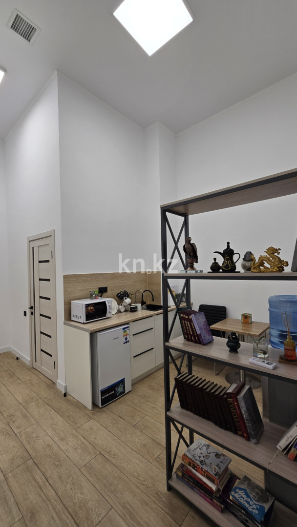 Продажа , 260 м², ул. Митина, дом  4 - Достык - Продажа офисных и торговых помещений в Алматы с фото фото 36 из 40