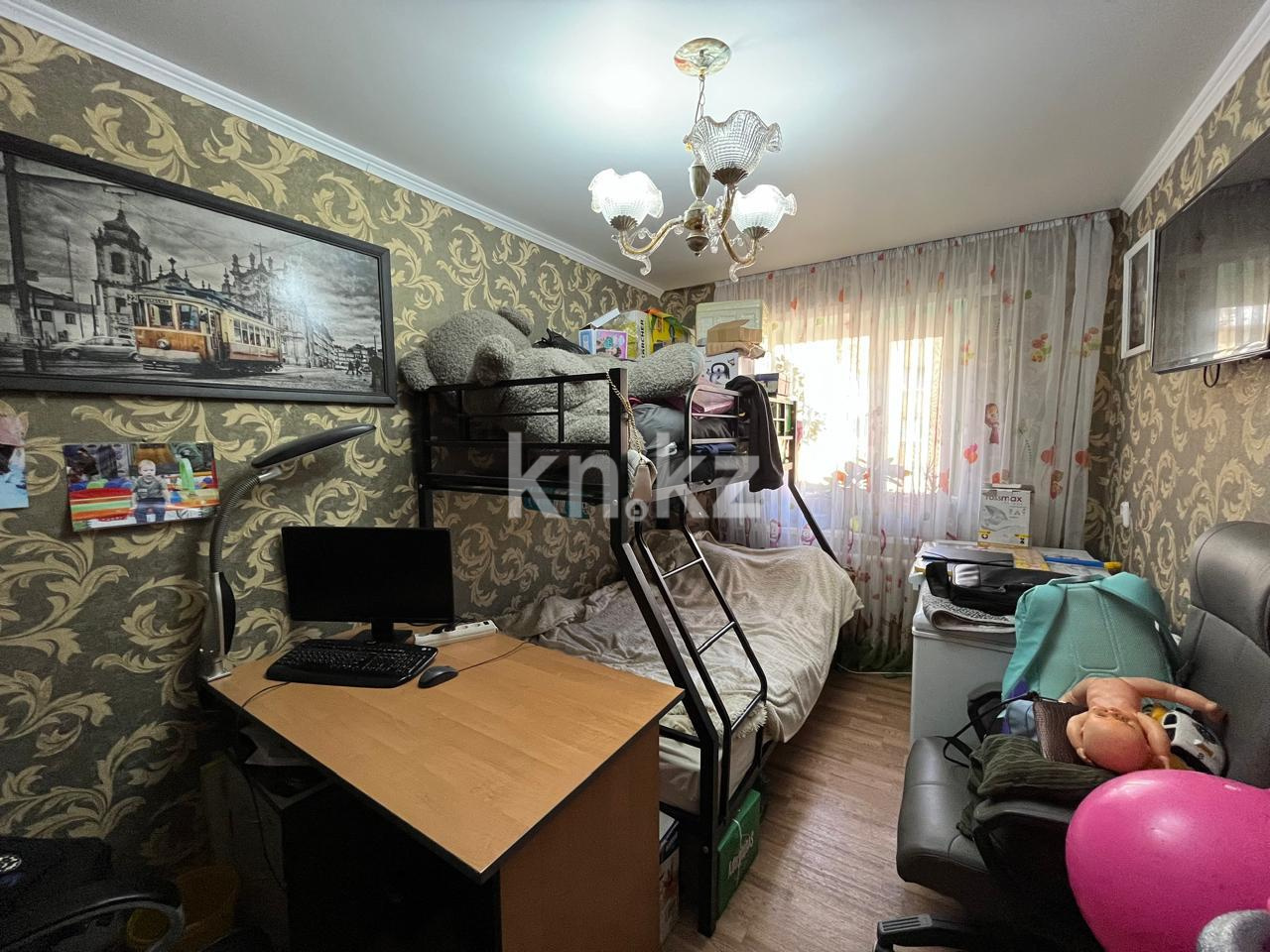 Продажа 3-комнатной квартиры, 54 м², мкр-н 14 - Продажа  трехкомнатных квартир в Караганде фото 11 из 18