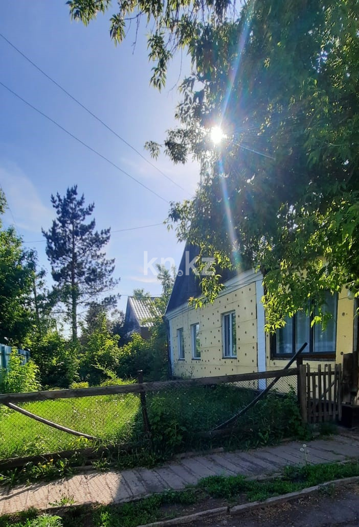 Продажа 4-комнатного дома, 65 м² - Продажа домов, коттеджей от собственников в Караганде фото 1 из 17