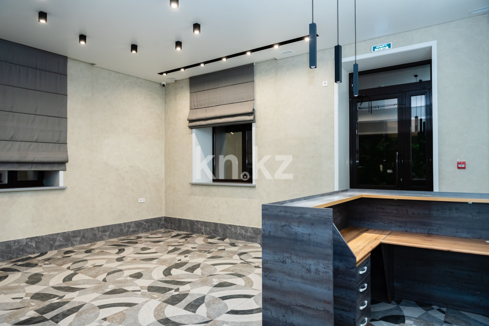 Продажа , 300 м², ул. Муканова, дом  53 - Продажа офисных и торговых помещений в Караганде фото 29 из 34