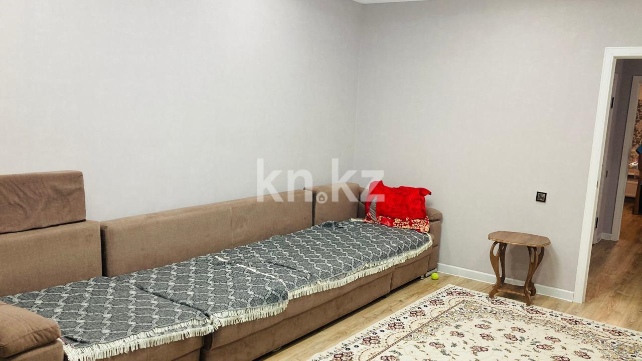 Продажа 3-комнатной квартиры, 84 м², ул. Сатыбалдина - Продажа  трехкомнатных квартир в Караганде фото 2 из 26