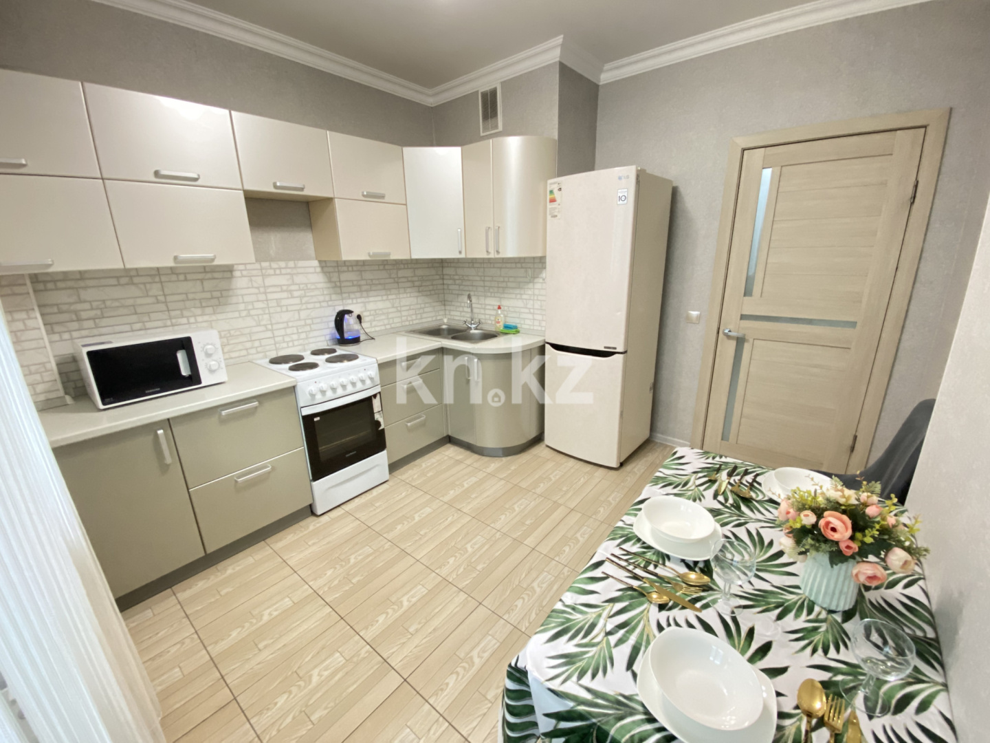 Аренда 2-комнатной квартиры посуточно, 70 м², ул. Сарайшык, дом  7/3 - ул. Акмешит - Аренда квартир посуточно в Астане с фото фото 9 из 27