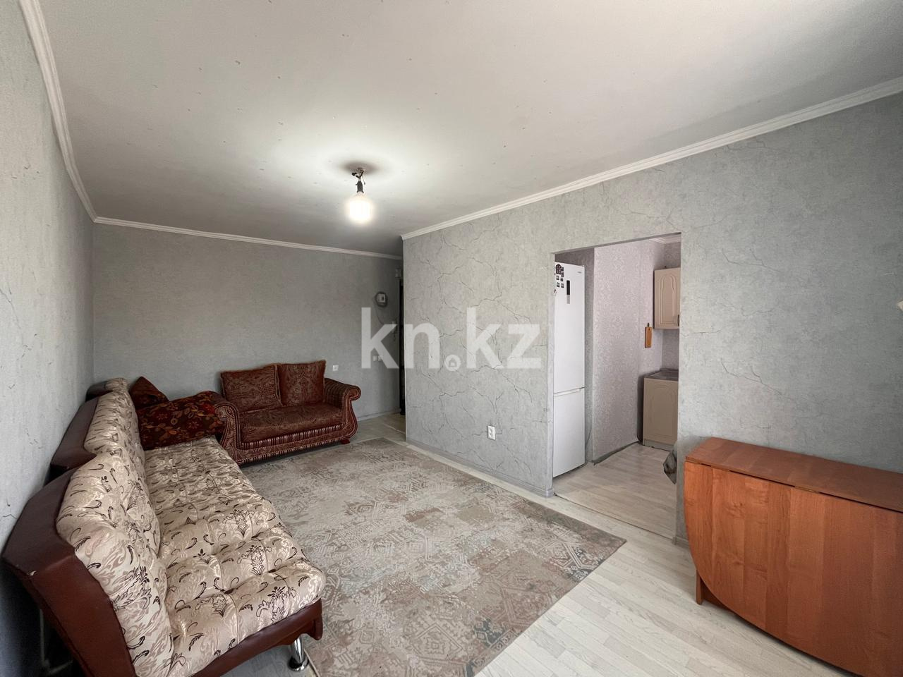 Продажа 2-комнатной квартиры, 41 м², мкр-н 17, дом  46 в Караганде - фото 2
