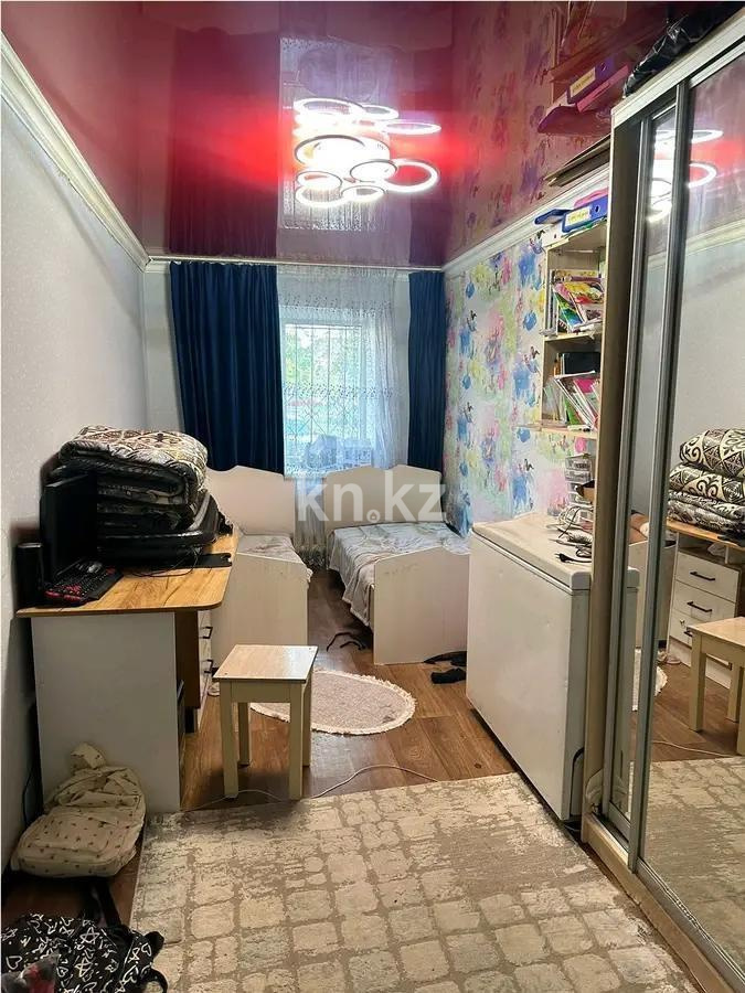Продажа 3-комнатной квартиры, 57 м², 12 мкр., дом  45 в Караганде - фото 3