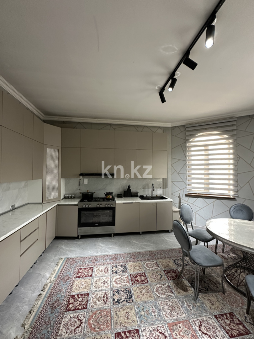 Продажа 8-комнатного дома, 300 м² - Продажа домов, коттеджей в Енбекшинском р-не Шымкента фото 9 из 27