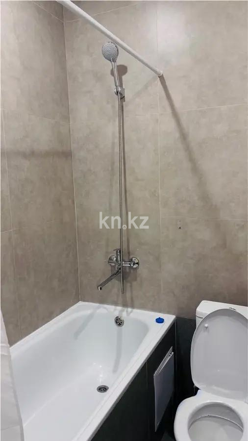 Продажа 1-комнатной квартиры, 40 м², ул. Есенова, дом  160/3 в Алматы - фото 3