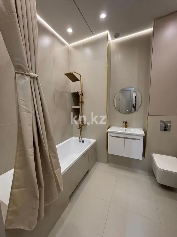 Продажа 2-комнатной квартиры, 65.5 м² в Алматы - фото 4