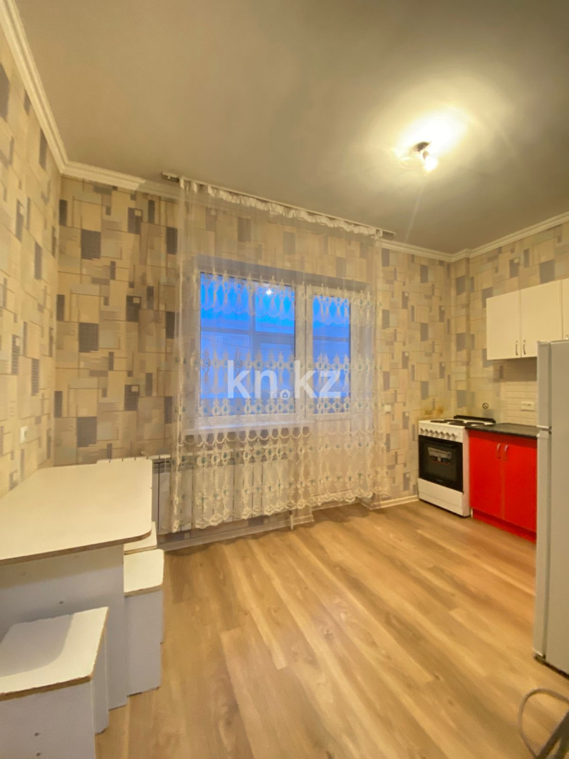 Аренда 1-комнатной квартиры, 36 м², пр. Тлендиева, дом  42 - Аренда квартир помесячно в Астане фото 1 из 8