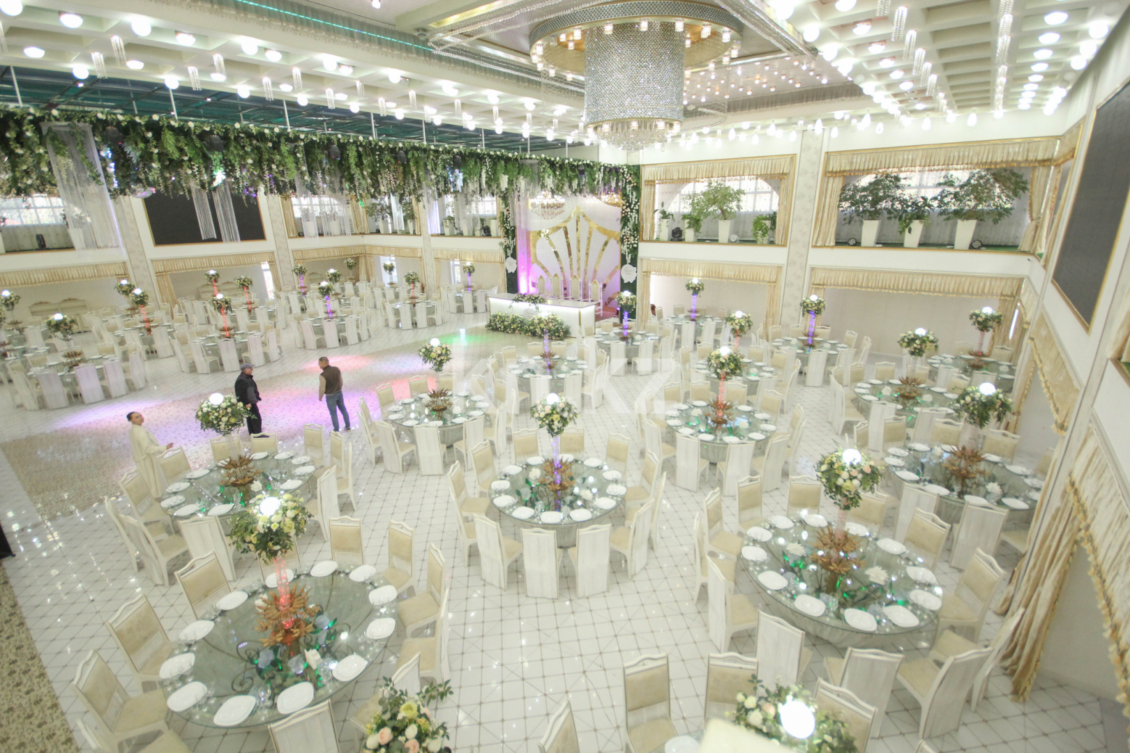 Продажа , 3000 м², пр. Дулати - Продажа действующего бизнеса в Алматы с фото фото 5 из 9