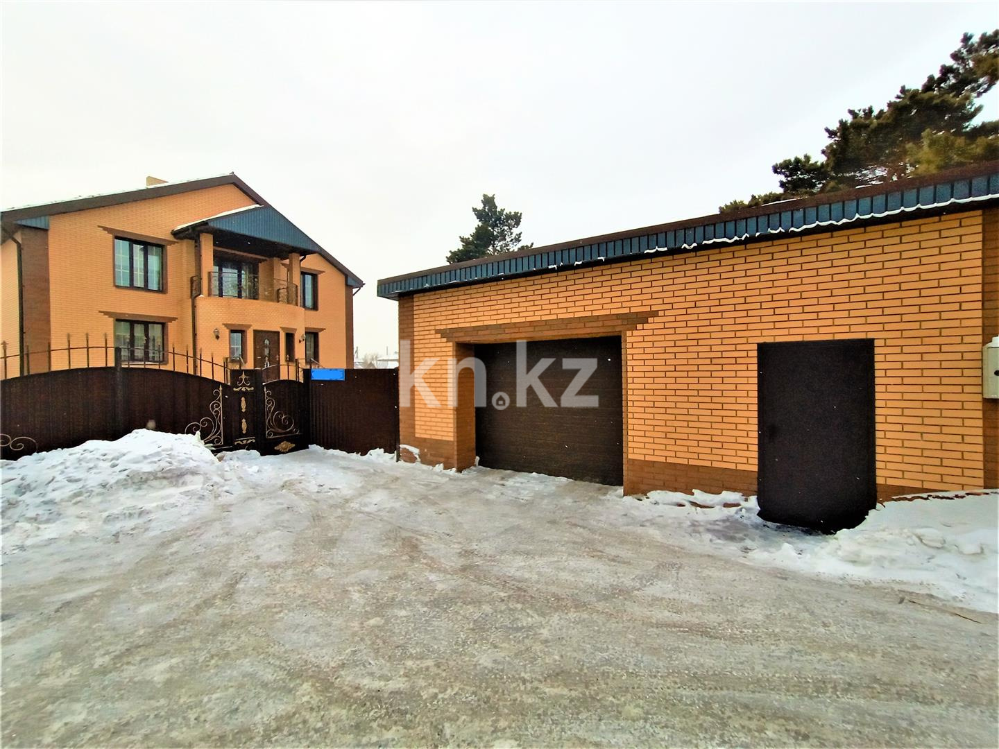 Продажа 6-комнатного дома, 300 м² - Недвижимость в Караганде - страница 28 фото 1 из 34