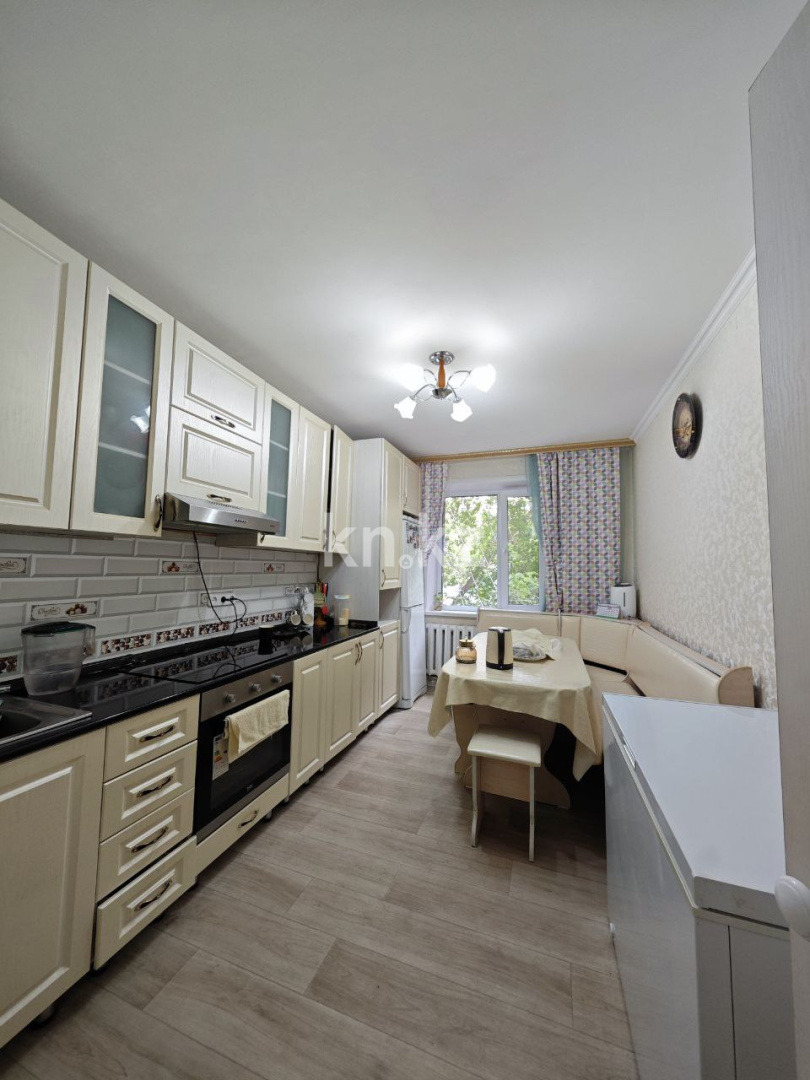 Продажа 4-комнатной квартиры, 77 м², ул. Язева, дом  10 - Продажа  четырехкомнатных квартир в Караганде фото 2 из 12