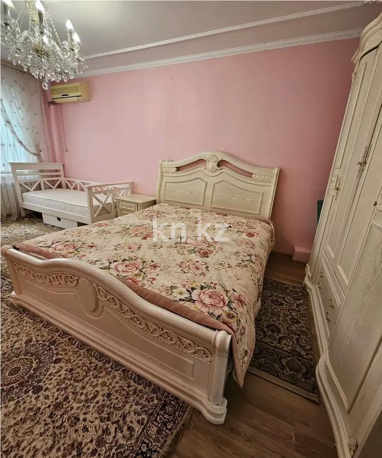 Продажа 3-комнатной квартиры, 64 м², мкр-н Аксай-2, дом  5 в Алматы