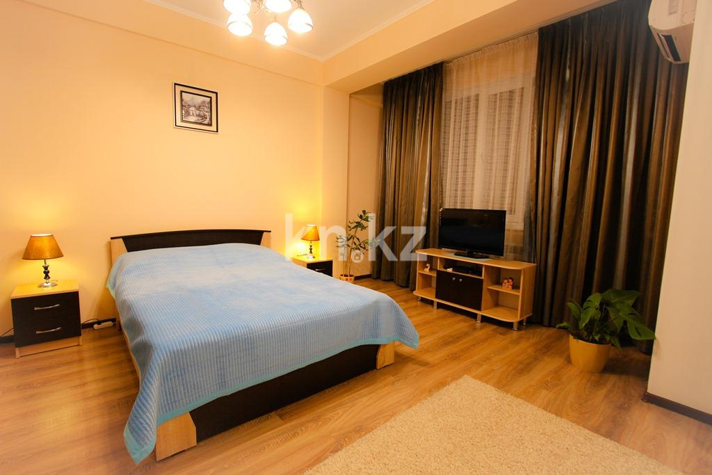 Аренда 1-комнатной квартиры посуточно, 38 м², ул. Казыбек би, дом  125/3 - ул. Досмухамедова - Аренда квартир посуточно в Алматы с фото фото 1 из 9