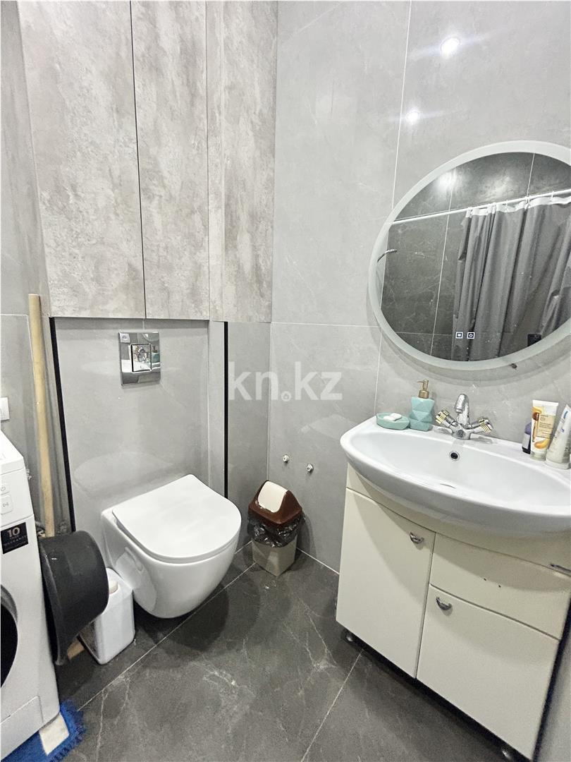 Продажа 2-комнатной квартиры, 70 м² - Продажа двухкомнатных квартир на Юго-Востоке Караганды - страница 5 фото 11 из 18