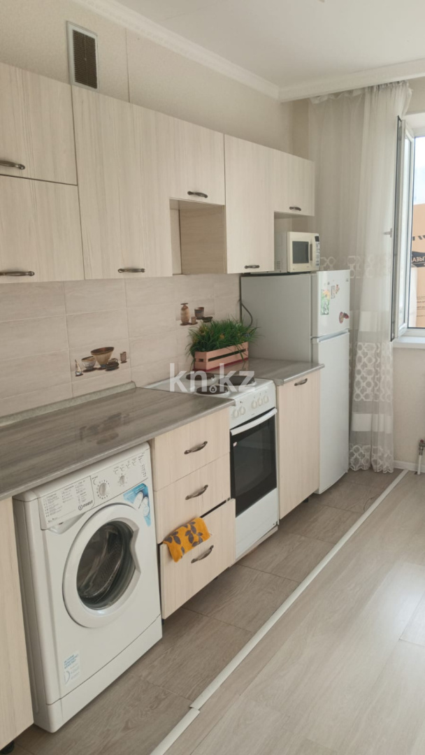 Аренда 1-комнатной квартиры, 37 м², ул. Болекпаева, дом  10 - ул. Жургенова - Аренда квартиры помесячно в Астане фото 1 из 7