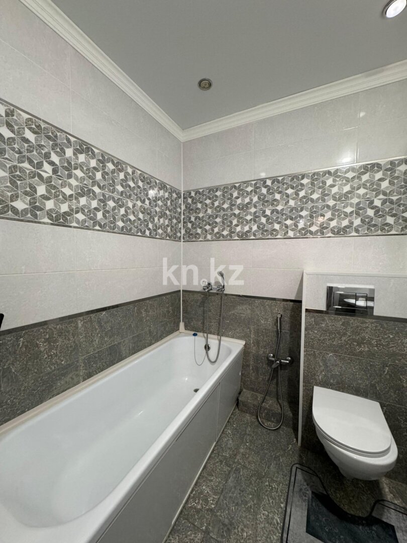 Продажа 3-комнатной квартиры, 95.4 м² в Уральске - фото 5